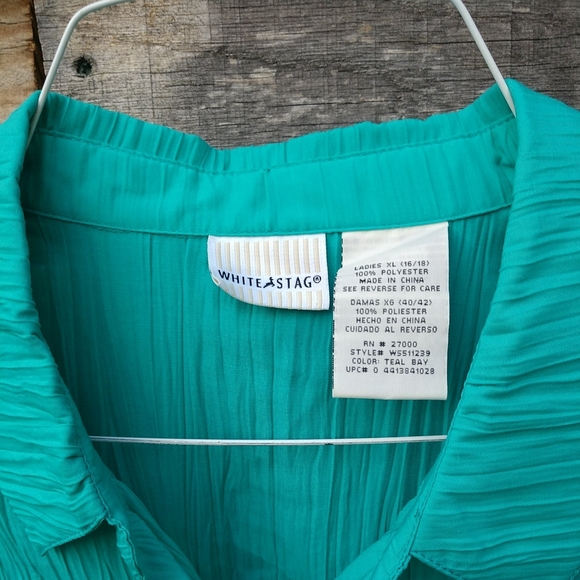 SOLD!!White Stag Women's Blouse Button Front Wavy Fancy Material Taffeta - Picture 2 of 9